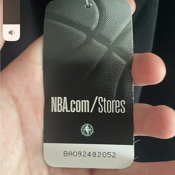 New UltaGame Lakers Pullover Sweater. - Picture 4 of 16